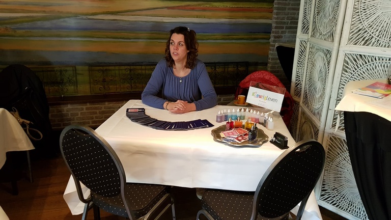 Silvia op de beurs.jpg Silvia op de beurs.jpg